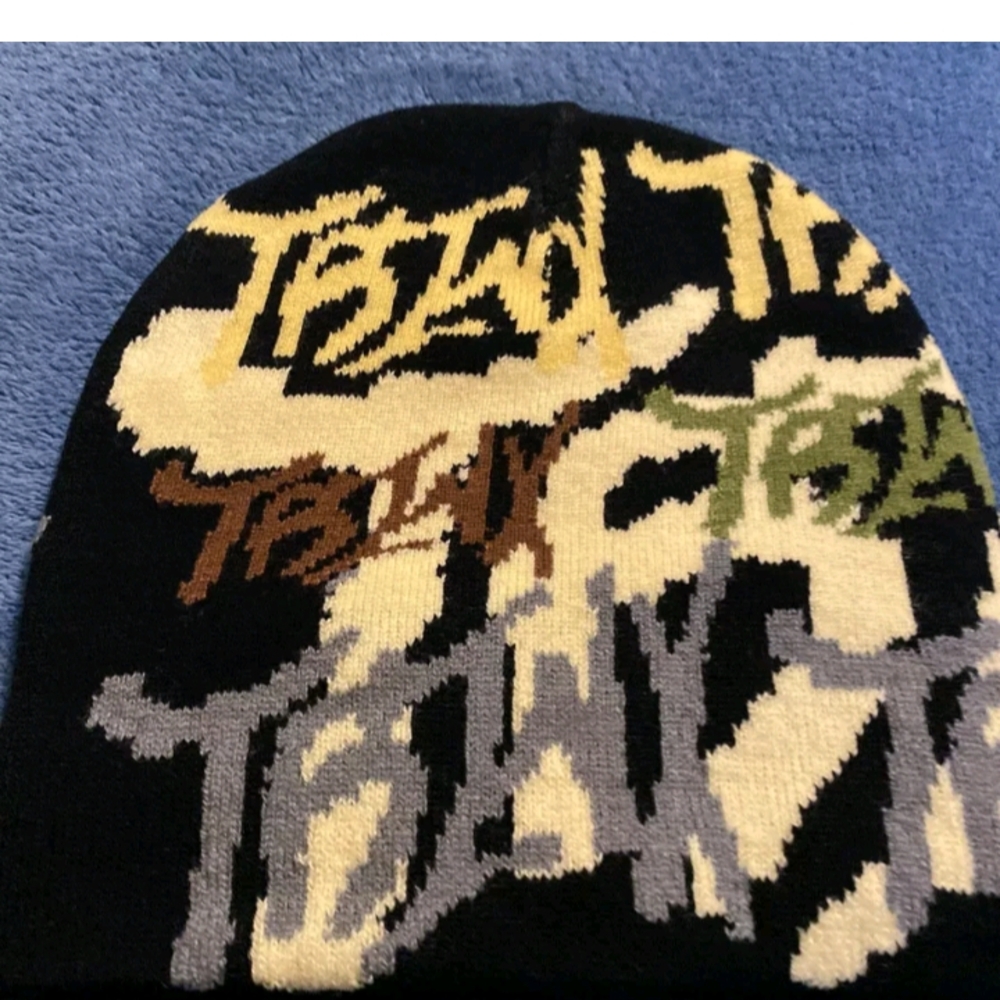 Graphic Knit Beanie in Black and Cream